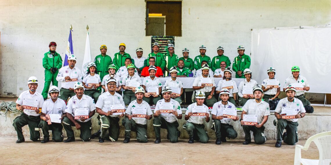 Clausura de la IX Promoción en Rescate Vertical nivel 1