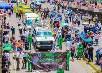 Carroza Ambulancia en Desfile del Comercio 2023