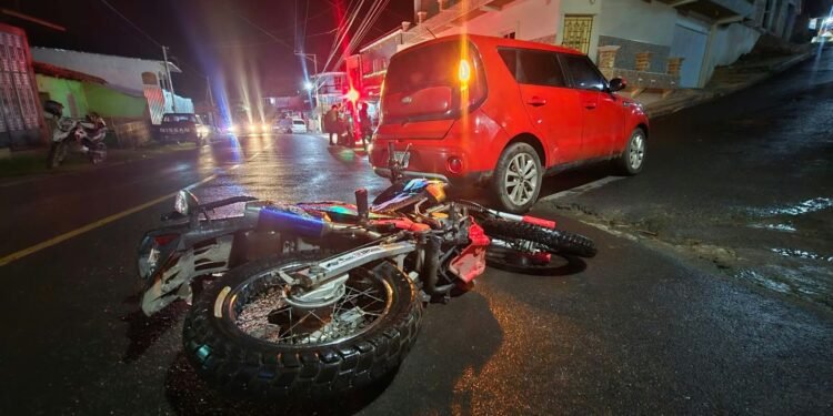 Atención en accidente de Motociclista en Sensuntepeque