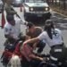 Mujer resulta lesionada tras caer de su motocicleta en la carretera Panamericana